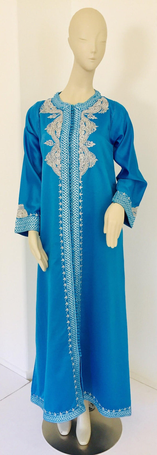 Moroccan Kaftan in Turquoise Blue and Silver E-mosaik