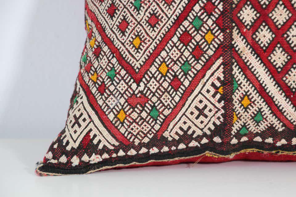 Moroccan Handwoven Tribal Berber Kilim Throw Pillow E mosaik